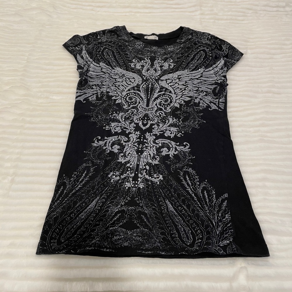 Graphic tee shirt